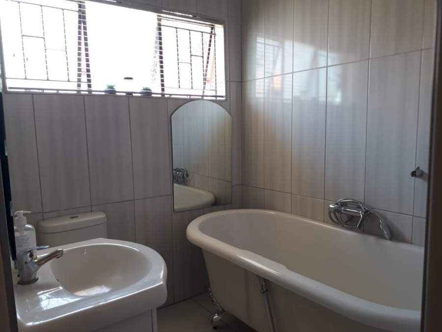 3 Bedroom Property for Sale in Rustenburg North North West